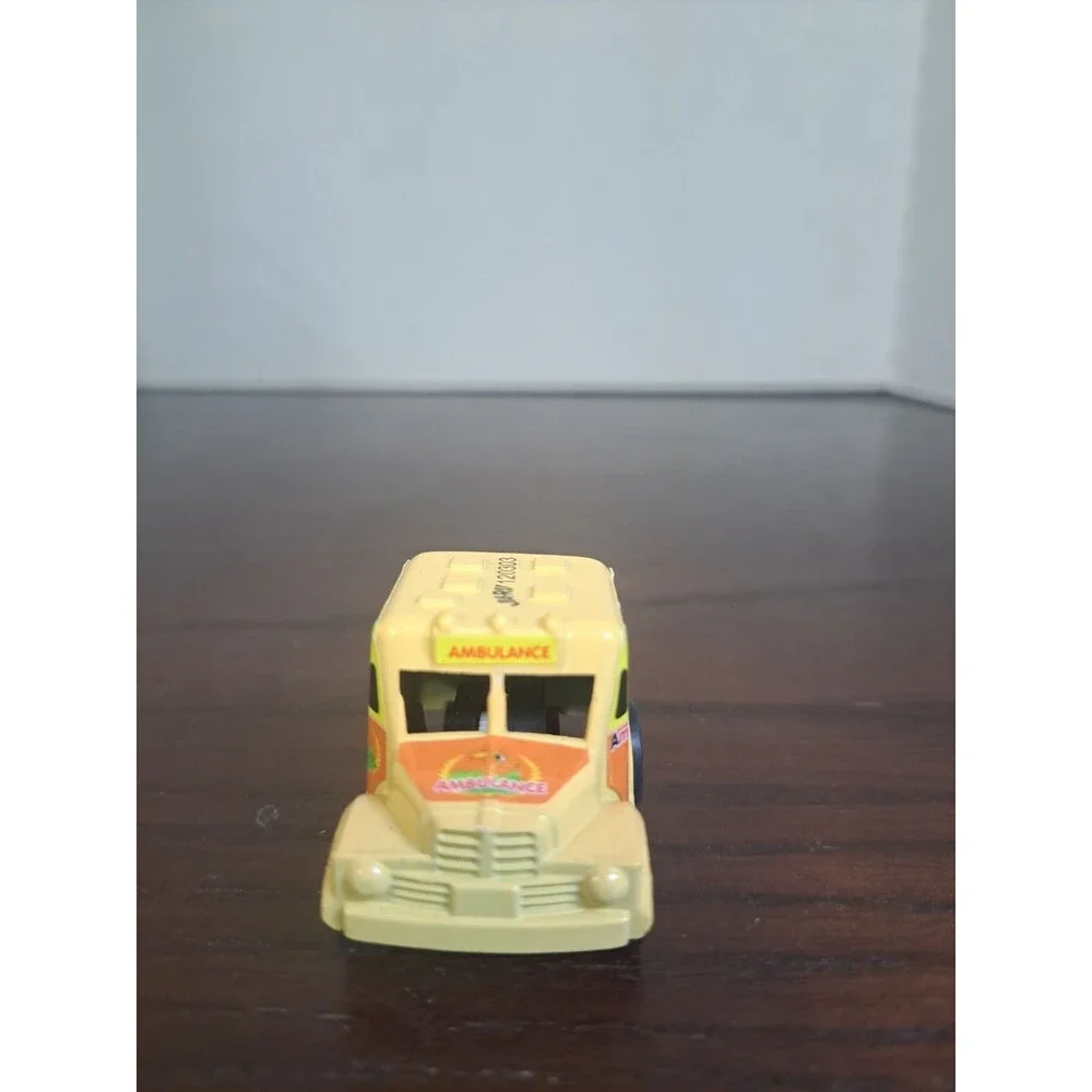 Vintage San Ren Hang Ambulance Pull Back Racer